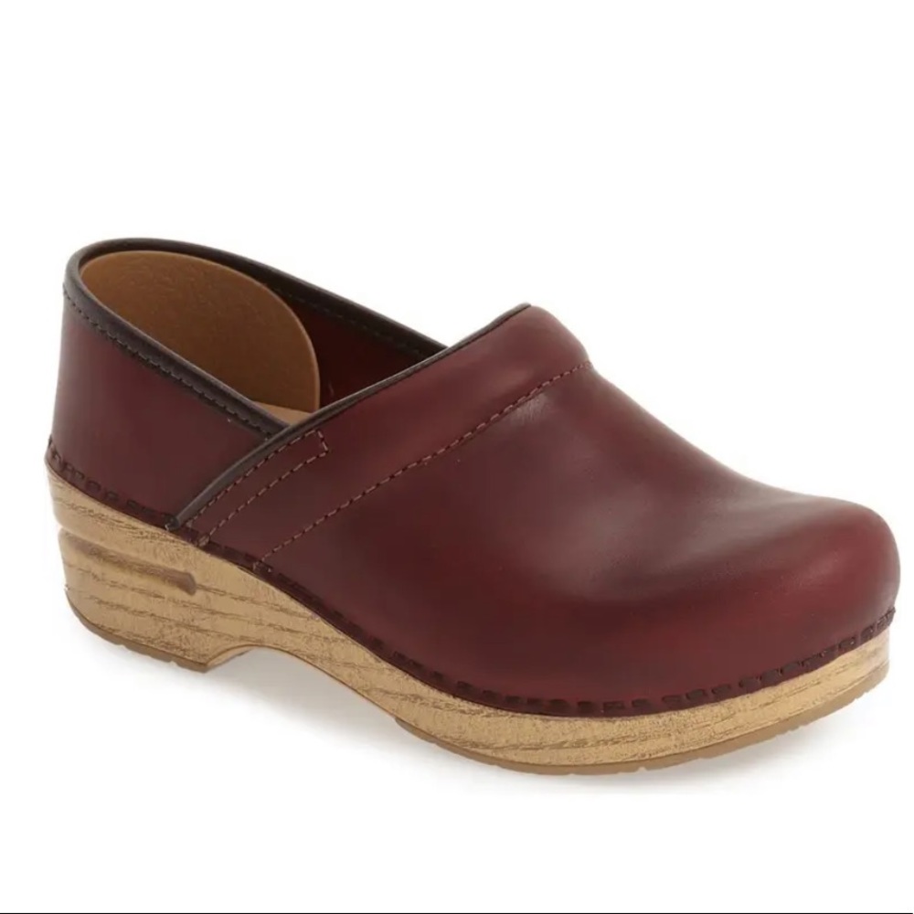 Dansko Professional Red Leather Woodgrain Clogs